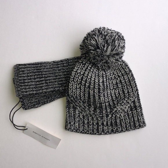 NWT Rebecca Minkoff Pom Knit Hat And Arm Warmer Set OSFM Color Black Marled - Picture 6 of 6
